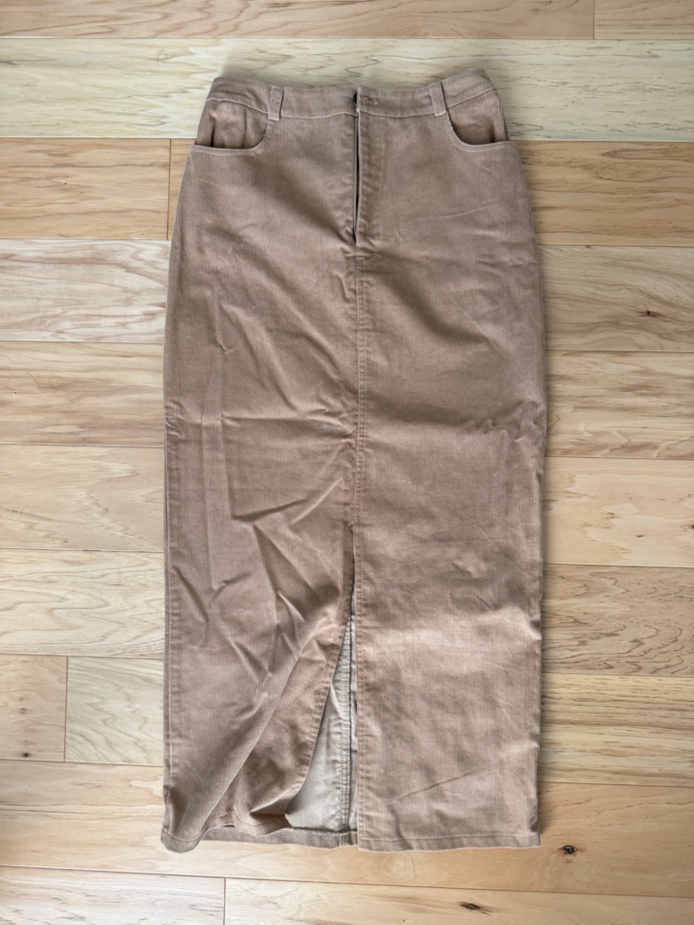 Corduroy midi skirt